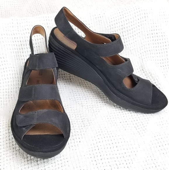 clarks sandals platform